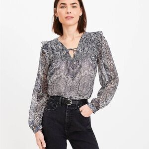 Long-Sleeve Floral Print Ruffle Yoke Blouse - Black/White